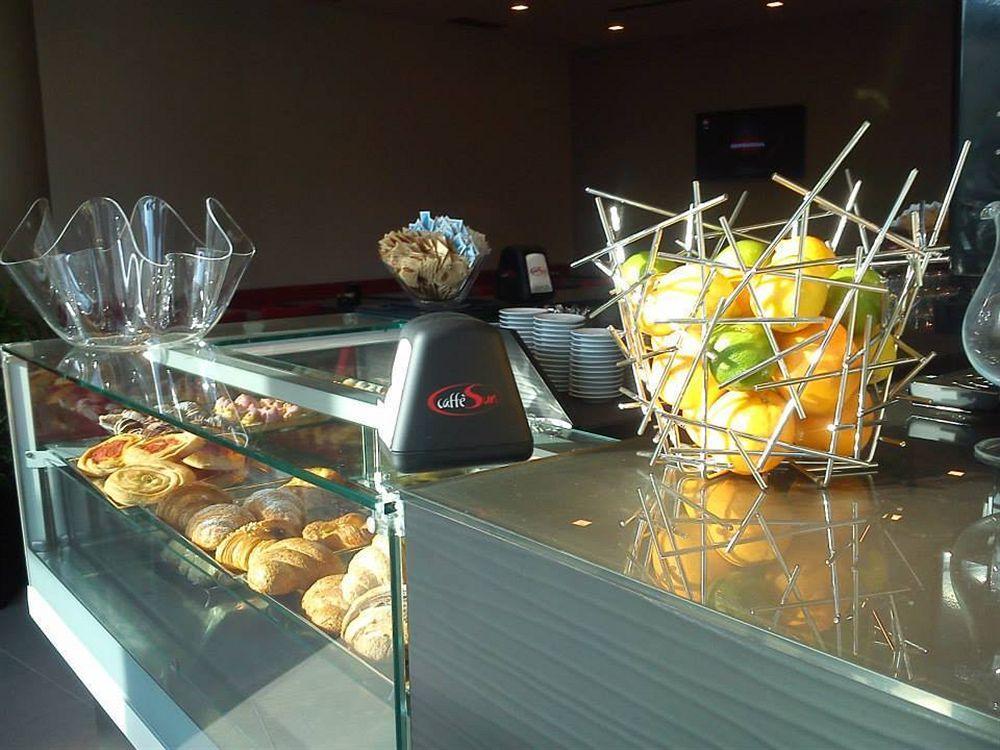 Tag Hotel Fano Esterno foto
